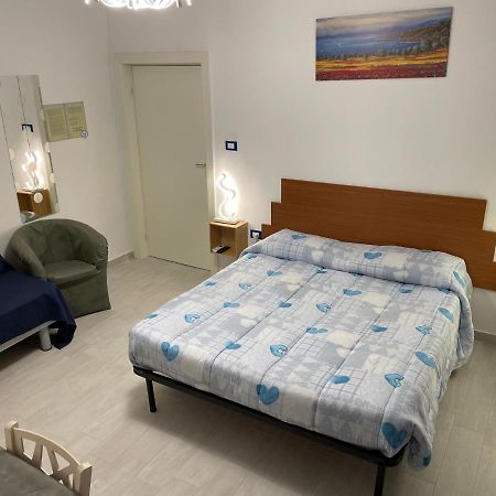 B&B Del Corso - Affittacamere Giulianova Eksteriør bilde