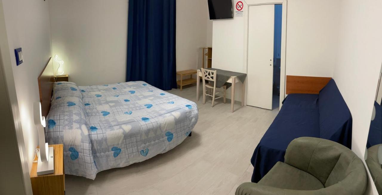 B&B Del Corso - Affittacamere Giulianova Eksteriør bilde