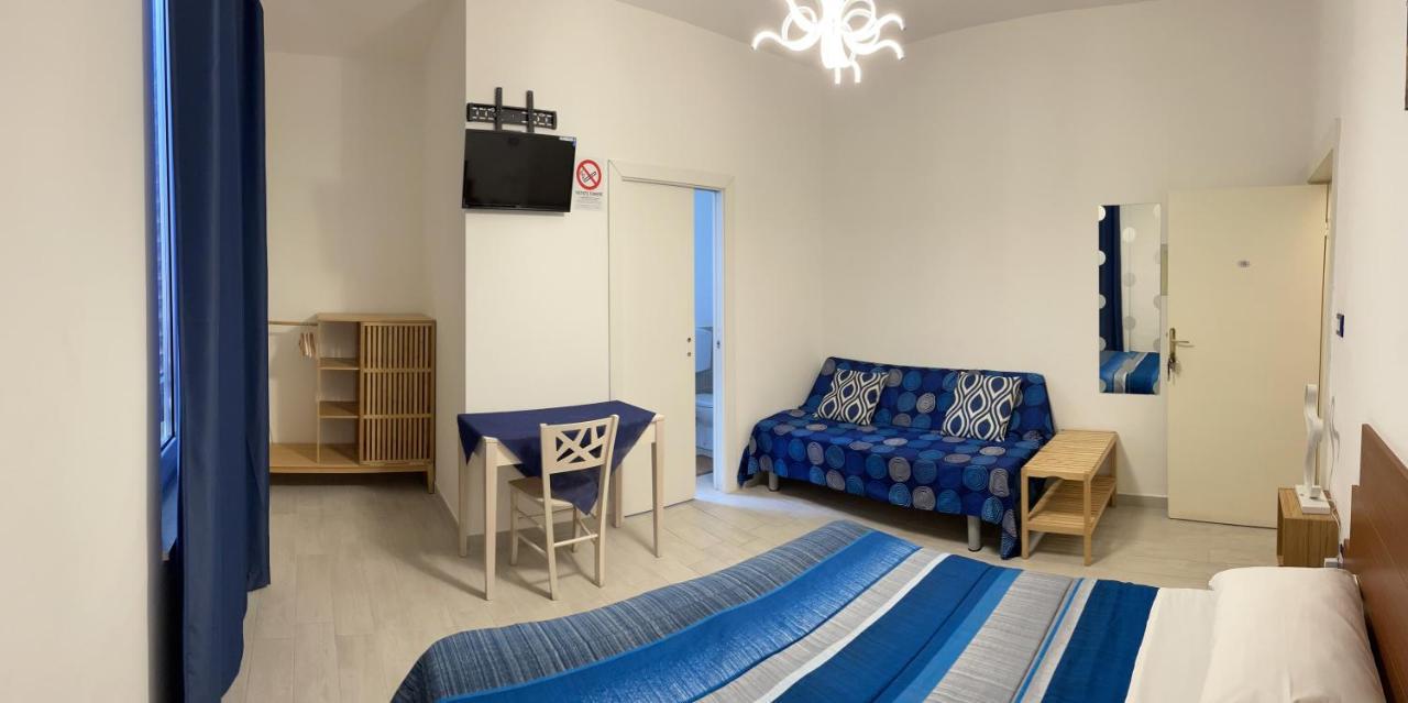 B&B Del Corso - Affittacamere Giulianova Eksteriør bilde