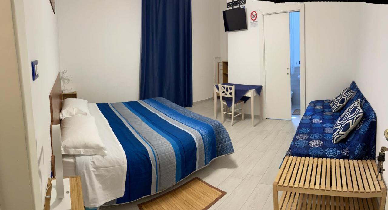B&B Del Corso - Affittacamere Giulianova Eksteriør bilde
